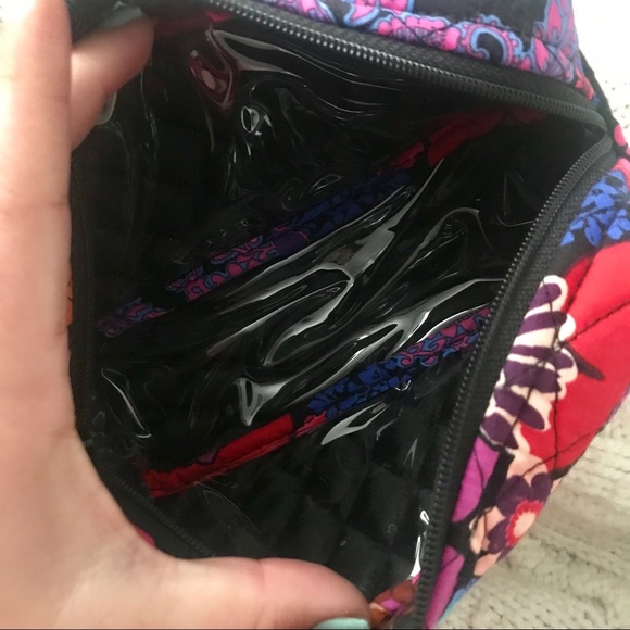 BRAND NEW Vera Bradley pouch - Picture 4 of 5